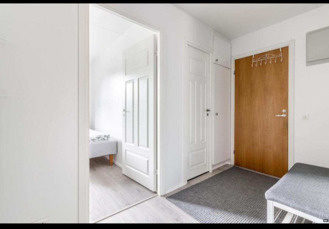 Easy And Short From The Airport Apartment Helsinki Exterior photo