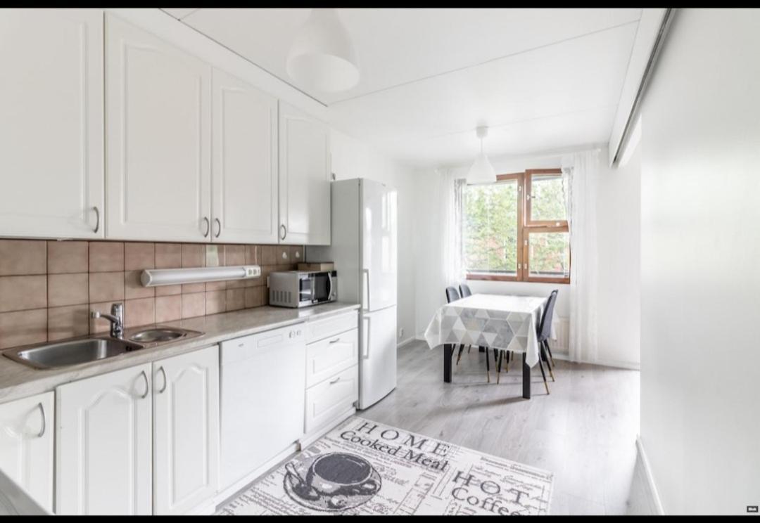 Easy And Short From The Airport Apartment Helsinki Exterior photo